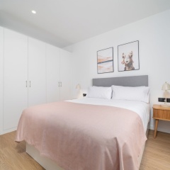 Limehome Barcelona Plaça Pirineus - Bild 5