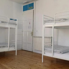 LeonHostel thumbnail 20