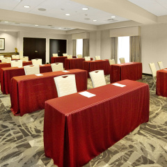 Hampton Inn & Suites Pittsburgh/Harmarville thumbnail 16