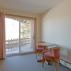 Red Barn Motel thumbnail 4