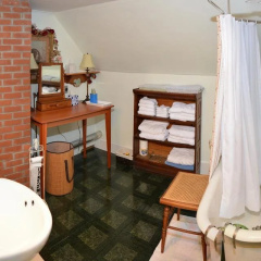 The Old Hotel thumbnail 6