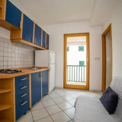 Gulin Apartments thumbnail 2