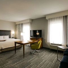 Hampton Inn & Suites Dallas/Ft. Worth Airport South thumbnail 4
