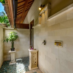 Bali Villa Near the Beach, 2015 - Bild 1