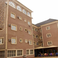 D1 Hotel And Suites photo 2