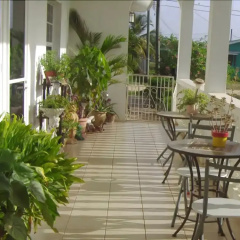 Yoli's Bed & Breakfast thumbnail 4