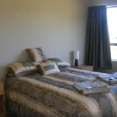Waikava Harbour View - Catlins Accommodation thumbnail 1