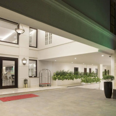 Hotel Santika Seminyak - Bild 1