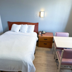 Super 7 Motel thumbnail 25