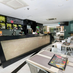 J8 Hotel - Bild 12