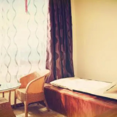 Sunshine Holiday Inn thumbnail 7