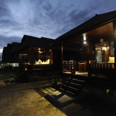 Suka Beach Bungalow - Bild 3
