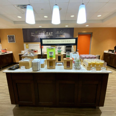 Hampton Inn & Suites Deland thumbnail 36