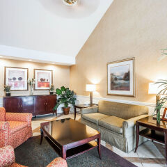 Отель Quality Inn Decatur River City США, Декейтер - отзывы, цены и фото номеров - забронировать отель Quality Inn Decatur River City онлайн интерьер отеля