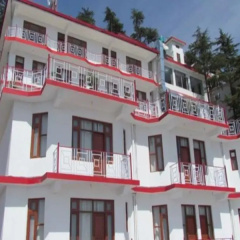 OYO 35461 Deodar Villa