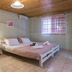 Iliana Villas thumbnail 4