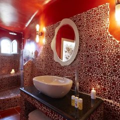 Ira Hotel & Spa in Santorini Island, Greece from 277$, photos, reviews - zenhotels.com bathroom photo 3