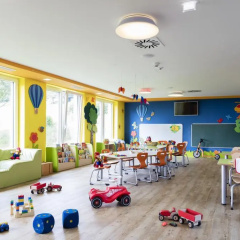 Familotel AIGO welcome family thumbnail 12