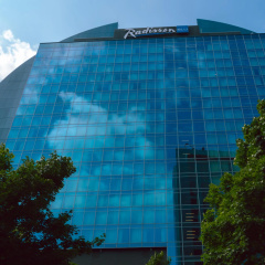 Radisson Blu Hotel, Frankfurt - Bild 1