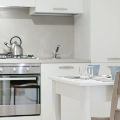 Hintown - Marina's White Apartment thumbnail 13