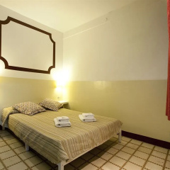 Hostal Medea thumbnail 2