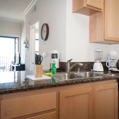Sunshine Suites at 616 St. Paul thumbnail 22