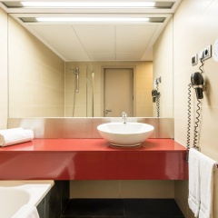 Hotel Ilunion Barcelona - Bild 10