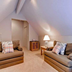 Yeagr Home Elkhorn by RedAwning thumbnail 3