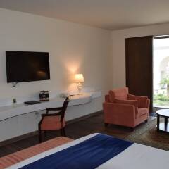 Defence Raya Golf & Country Club in Lahore, Pakistan from 85$, photos, reviews - zenhotels.com guestroom photo 2