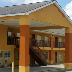 Executive Inn thumbnail 1