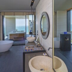 Caesars Palace Dubai in Dubai, United Arab Emirates from 468$, photos, reviews - zenhotels.com bathroom photo 2