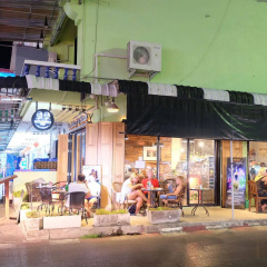 Tiya House Rooms & Cafe - Bild 16