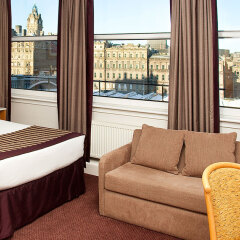 Отель Leonardo Royal Hotel Edinburgh - Formerly Jurys Inn Великобритания, Эдинбург - 2 отзыва об отеле, цены и фото номеров - забронировать отель Leonardo Royal Hotel Edinburgh - Formerly Jurys Inn онлайн комната для гостей