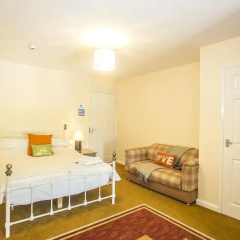 The Brown Horse Hotel thumbnail 7