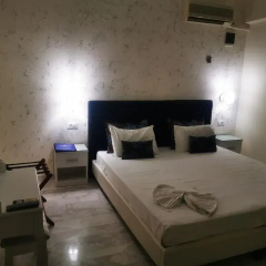 Vlycha Beach Apartments thumbnail 1