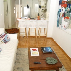 A Refreshed & Rich in Details Apartment in Piraeus (Passalimani - Marina Zeas) - Bild 2