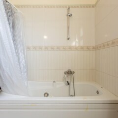 Отель Villa Seashore One Large Private Pool Walk to Beach Sea Views A C Wifi - 3150 Кипр, Аргака - отзывы, цены и фото номеров - забронировать отель Villa Seashore One Large Private Pool Walk to Beach Sea Views A C Wifi - 3150 онлайн фото 31