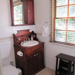 Sutton Forest Cottage thumbnail 6