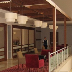 Mom Hotel - Bild 19