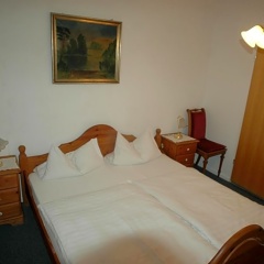 Adam - Bild 4