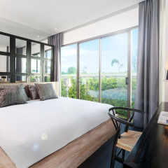 The 8 Pool Villa thumbnail 3