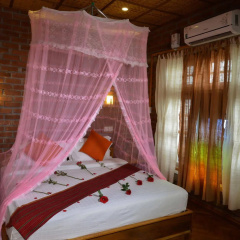 Teak Wood Hotel thumbnail 36