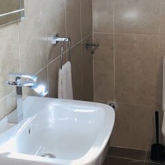 Belvoir Apart-Hotel in Freetown, Sierra Leone from 163$, photos, reviews - zenhotels.com bathroom