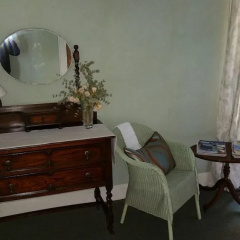 Woodburn House thumbnail 3