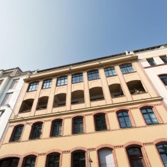 L.E. Home II - Bild 1