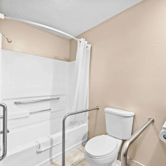Super 8 by Wyndham Council Bluffs IA Omaha NE Area
