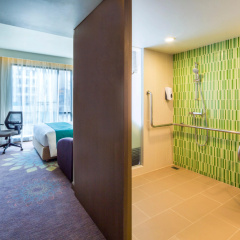 Holiday Inn Express Bangkok Sukhumvit 11 by IHG thumbnail 7