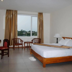 Man Myanmar Hotel thumbnail 7