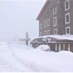 Uslan Hotel - Bild 1