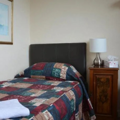 Royal Crown Guest House thumbnail 6
